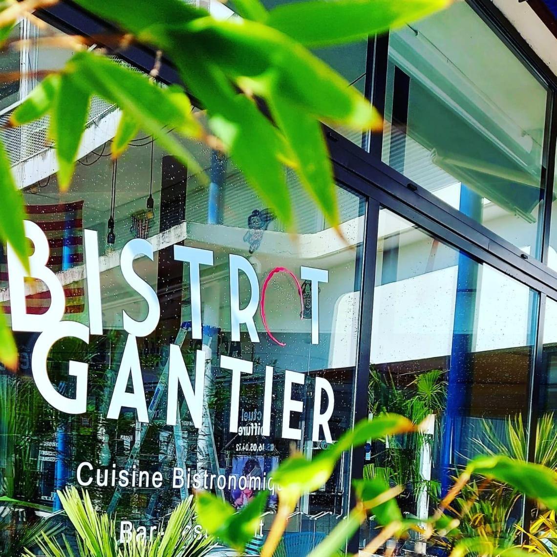 Hotel La Croisette & Restaurant Bistrot Gantier En Centre Ville Royan Ngoại thất bức ảnh