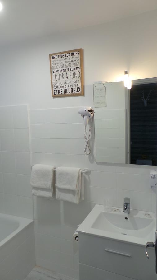 Hotel La Croisette & Restaurant Bistrot Gantier En Centre Ville Royan Ngoại thất bức ảnh